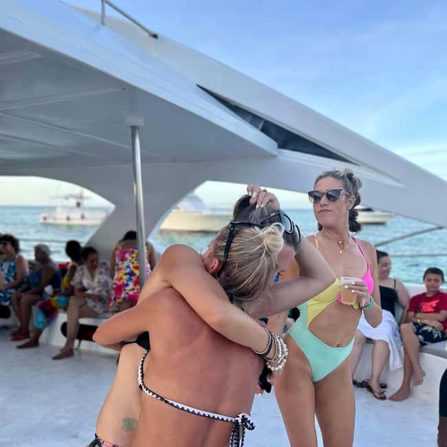 Punta Cana: All Inclusive Saona Island Experience - Catamaran (or speedboat) to Saona: the fun starts before the beach