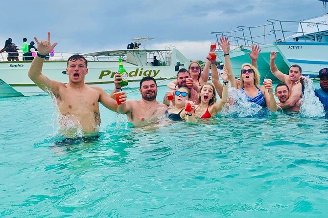 Punta Cana Booze Cruise, Snorkeling, Bar Entertainment Open Bar - Water Slide and Floating Pad: The Stuff You’ll Talk About