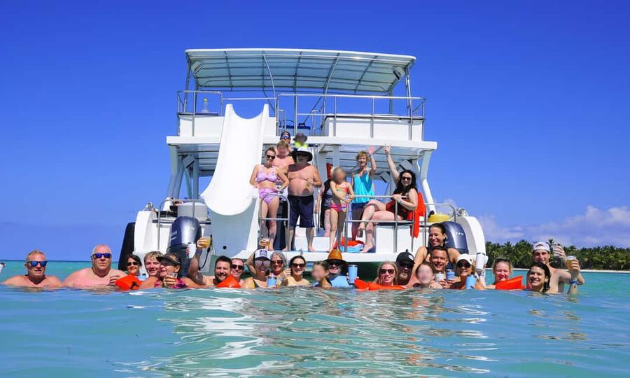 Punta Cana: Catamaran Tour with Reef Snorkeling and Open Bar - Getting picked up and reaching the dock without losing your day