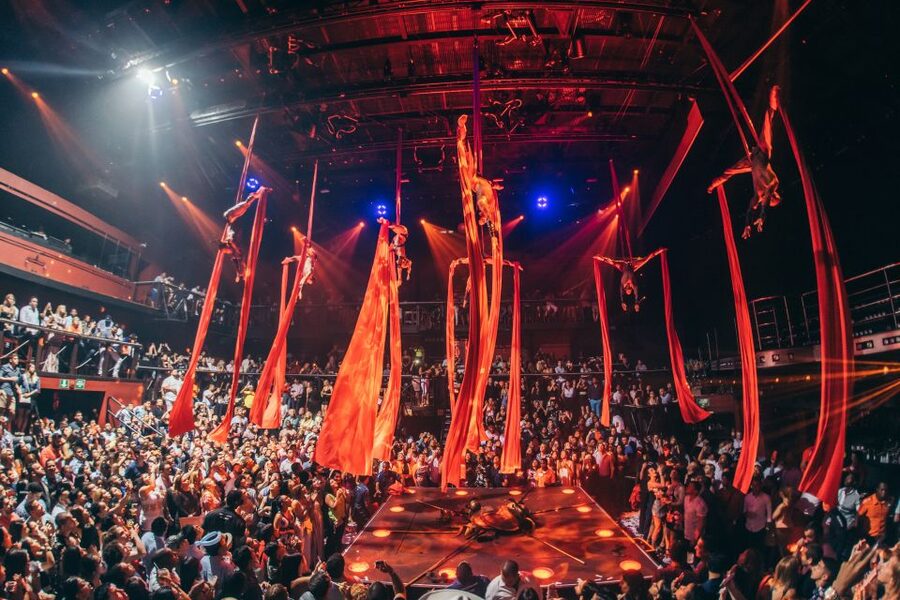 Punta Cana: Coco Bongo Nightclub Experience with Transfer - The show: tribute acts, confetti, and the fast-switching storyline