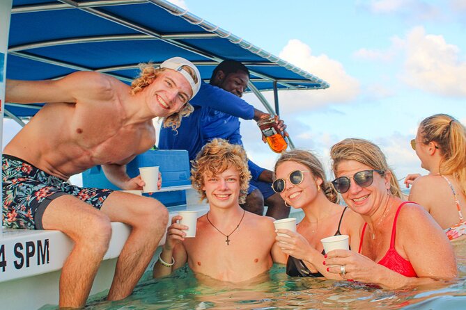 Punta Cana Exclusive Adults-Only Snorkel with Food and Drinks - Food and drinks: open bar, Cocoloco, and lunch on a floating kitchen
