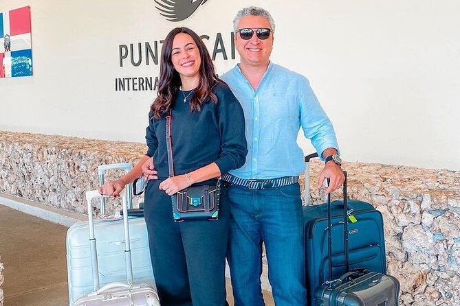 Punta Cana: Exclusive Luxury Transfer Airport to Your Hotel - Air-conditioned comfort for the first miles in the heat