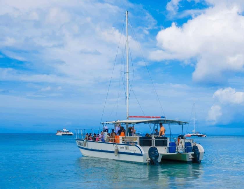 Punta Cana: Exclusive Private Catamaran Tour to Saona Island – VIP Service - Saona Island time: photo stops, lunch by the sea, then long relaxation