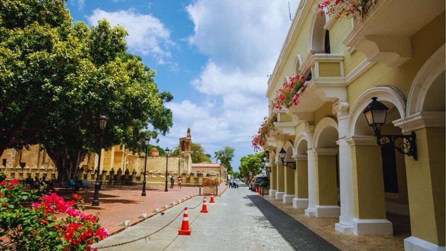 Punta Cana: Experience the essence of Santo Domingo with lunch and the Colonial Zone - Santo Domingo, First City of the New World: what this trip is really about