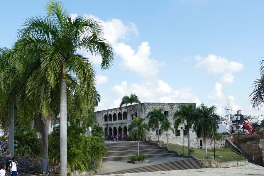 Punta Cana: Experience the essence of Santo Domingo with lunch and the Colonial Zone - Lunch in Santo Domingo: a real local break (and what to watch for)