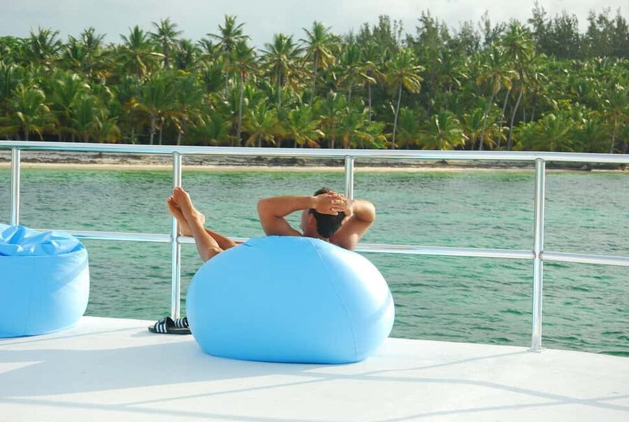 Punta Cana Floating Ocean Spa Experience with Massage & Yoga - Doctor Fish: The Foot-Exfoliation Thing (And Why It Works)