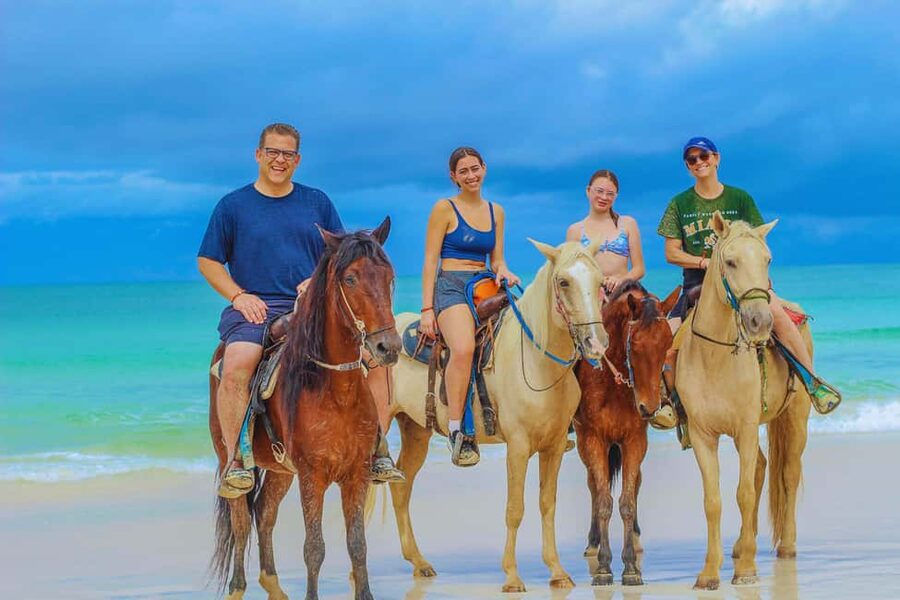 Punta Cana Horseback riding & Sunset + beach + free pick-up - Pickup and drop-off: free, but not always straightforward