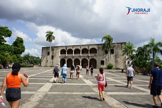 Punta Cana Panoramic Tour of The City of Santo Domingo - Panoramic views, possible extras, and the Cathedral question
