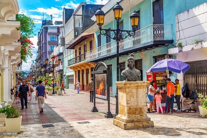 Punta Cana Panoramic Tour of The City of Santo Domingo - Parque Colón and the museum stretch (royal-house time)