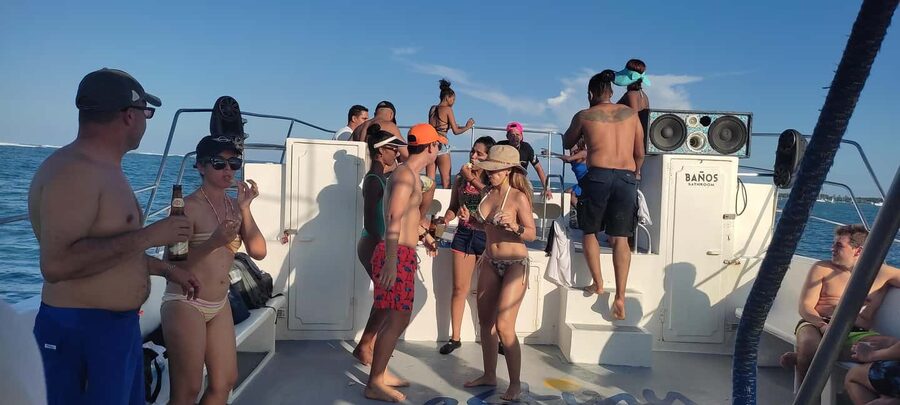 Punta Cana: Party Boat and Snorkeling Adventure - 30 minutes of snorkeling on coral reefs (and how to make it count)