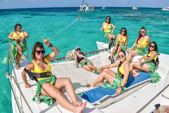 Punta Cana Party Boat (Only Adult) - What’s Included: Drinks, Nachos, and Snorkeling Gear
