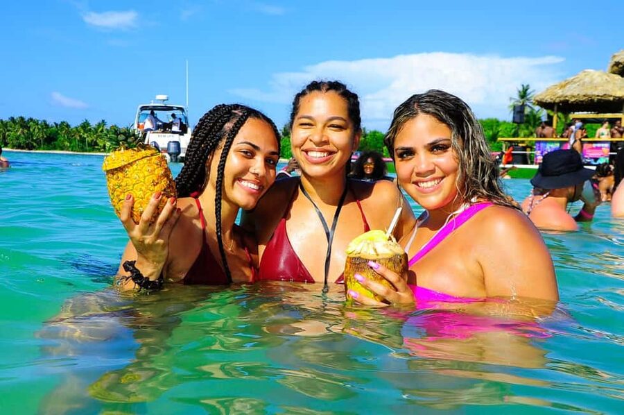 Punta Cana: Party Boat with Snorkeling, Open Bar And Hip Hop - Dolphin Island Viewing: Enjoy It Without Expecting Magic Up Close