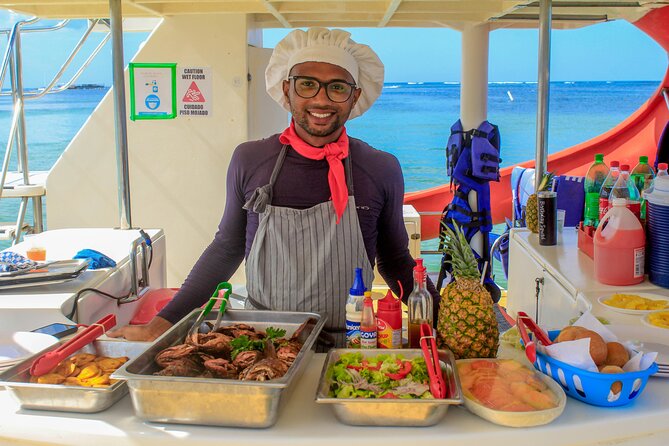 Punta Cana Private Boat (BBQ included) - Open Bar and Mamajuana: Fun for Adults, Zero Extra Stops
