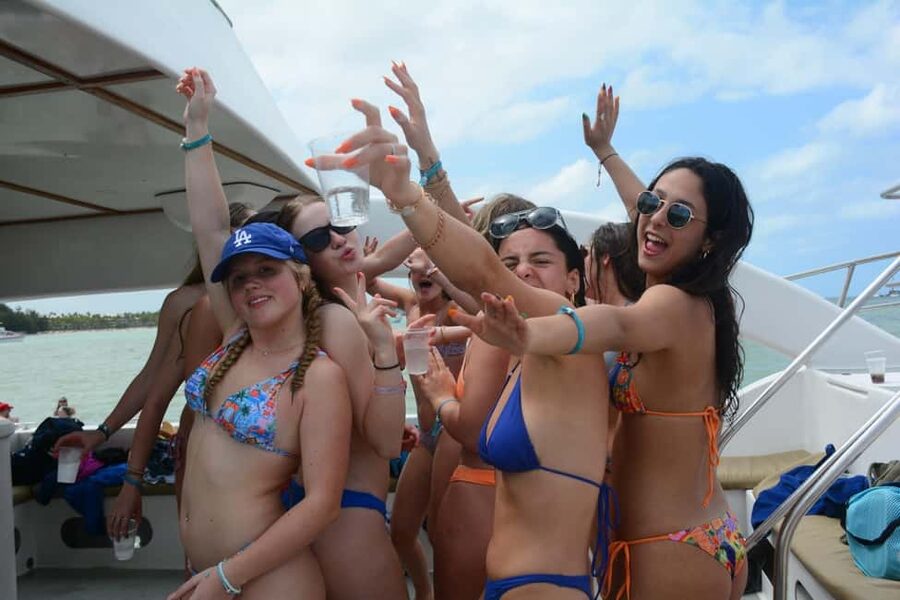 Punta Cana Private Catamaran Cruise, Open Bar & Snorkeling - Punta Cana private catamaran: why this 3-hour format works