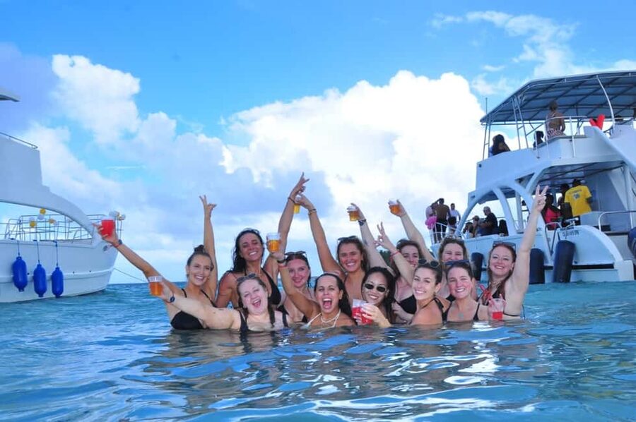 Punta Cana Private Catamaran Cruise, Open Bar & Snorkeling - Staff, safety, and one thing to ask about: the photographer