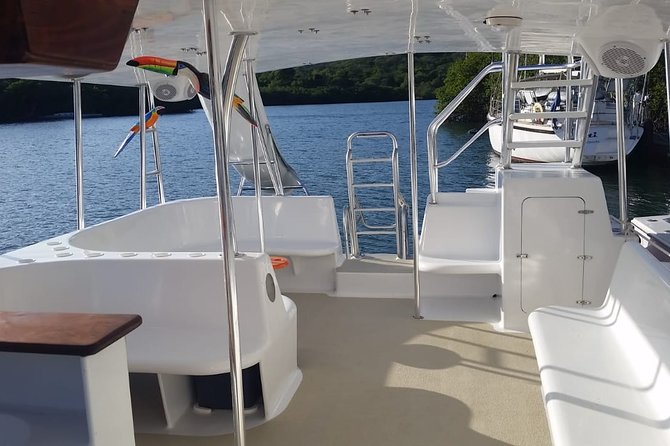 Punta Cana Private Catamaran Cruise with Drinks and Light Snacks - Stop 4: Playa Bibijagua souvenir market time to end on land