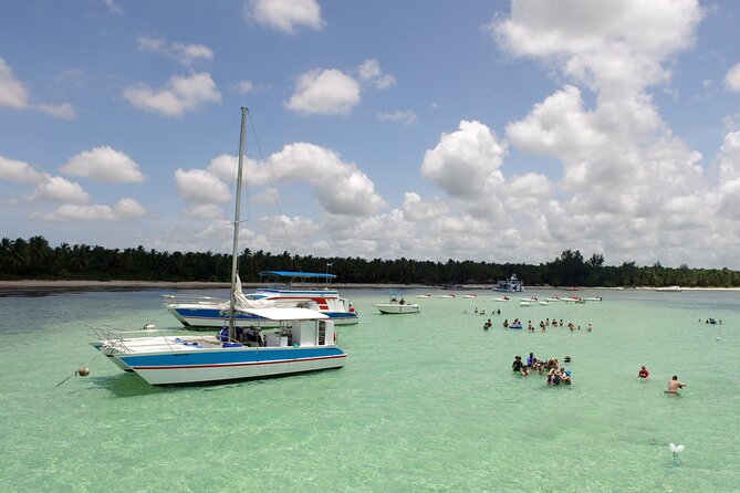 Punta Cana Private Cruise up to 10 people - Meeting at Barcelo Bavaro Palace and the First-Hour Feel