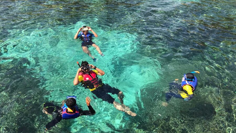 Punta Cana: Saona Island Catamaran Tour with Food & Open Bar - Lunch + open bar: good value, but watch the timing