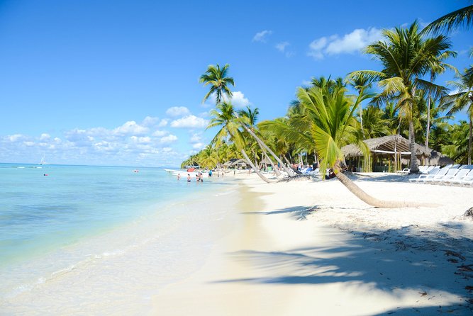 Punta Cana : Saona Island Day Tour - Lunch and open bar: included comfort, with a reality check