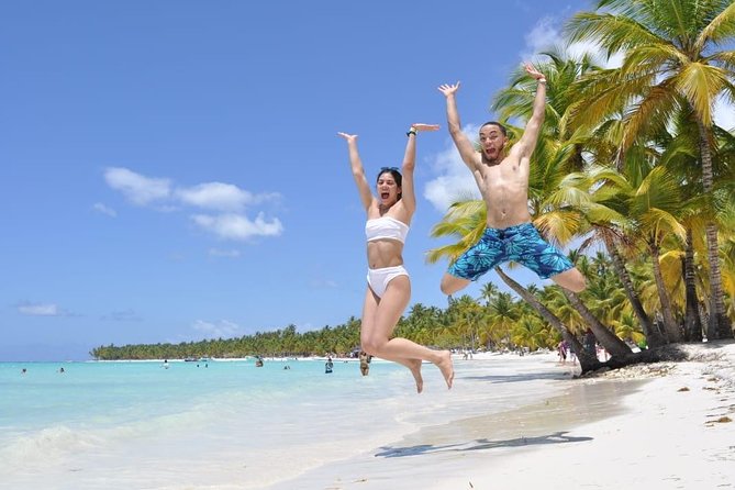 Punta Cana : Saona Island Day Tour - The guides and photo help: why the staff matters more than you think