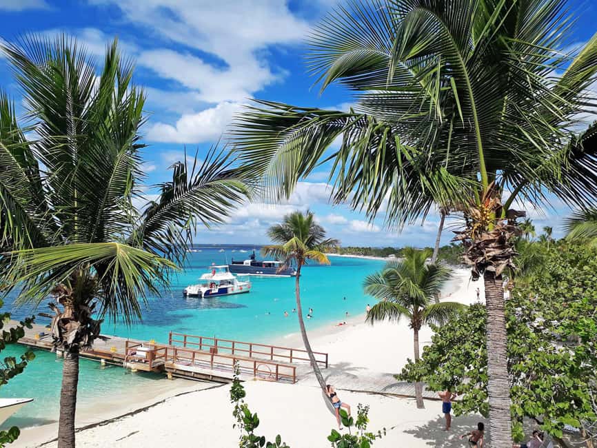Punta Cana: Saona Island Day Tour and Catamaran Party - Why Saona Island feels like the real Caribbean postcard