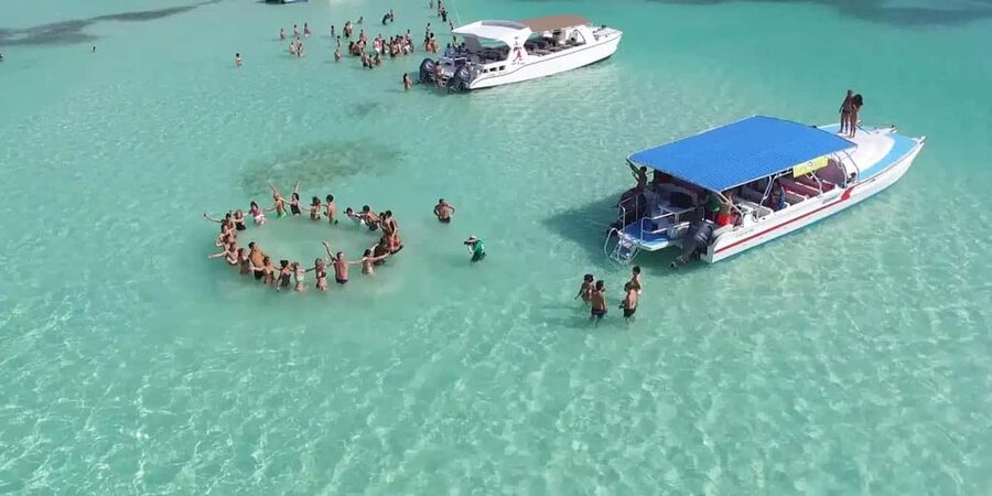 Punta Cana: Saona Island Full-Day Open Bar, Lunch & Transfer - The 30-minute natural swimming pool: starfish time before the crowd