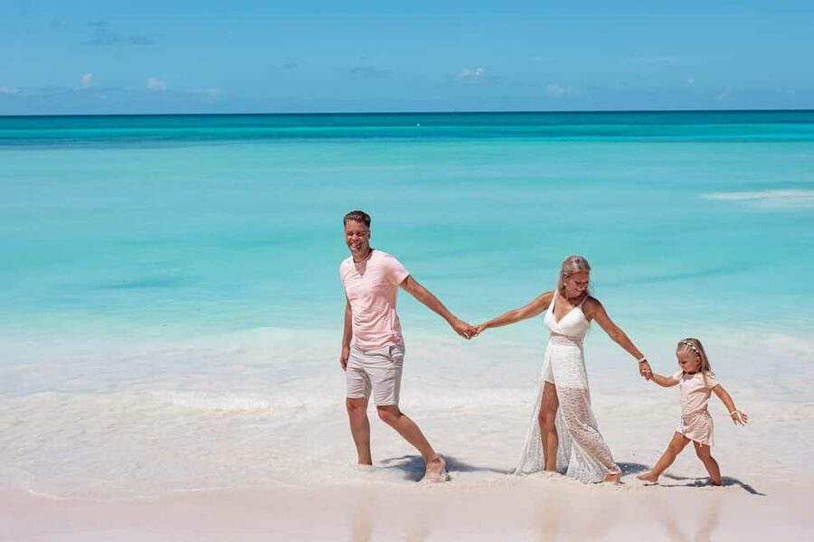 Punta Cana: Saona Island Full-Day Open Bar, Lunch & Transfer - From La Romana to the dock: the transport reality check
