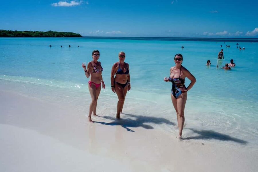 Punta Cana: Saona Island VIP 4 first-class beach and sunset - Key things that make this Saona VIP 4 day worth your time
