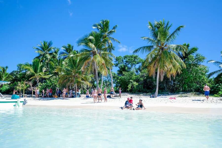 Punta Cana: Saona Island VIP 4 first-class beach and sunset - Natural Pool: the clear-water swim stop that sets the tone