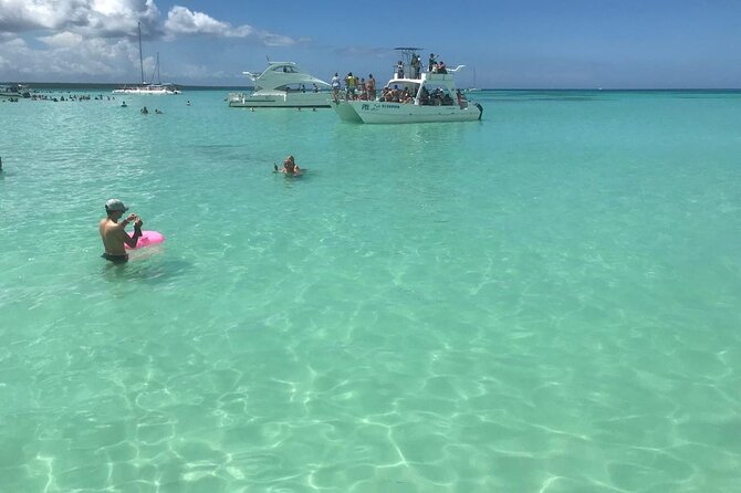 Punta Cana: Saône Island in Catamaran, Small Groups, With Food - Weather matters: plan for a beach day that depends on the sky