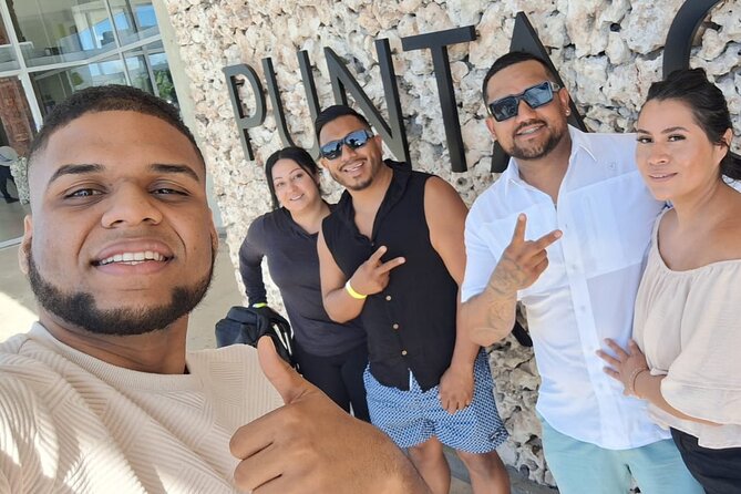 Punta Cana VIP Airport Shuttle - Communication and special occasions: WhatsApp requests ahead of time