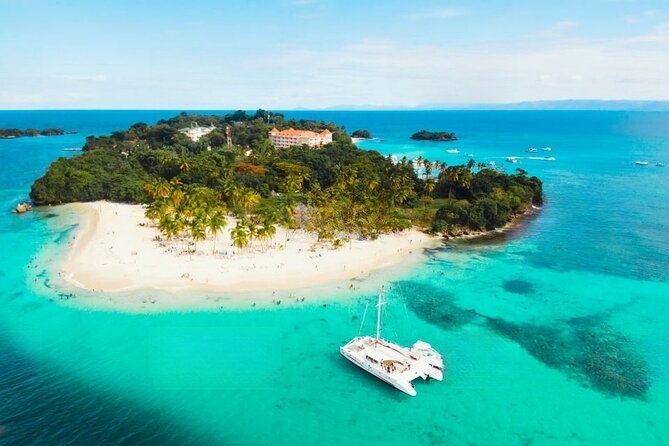 Samaná Experience Whale – The Lemon Waterfall & Bacardi Island - La Cañita to El Limón: boat, safari truck, then horseback to the Falls
