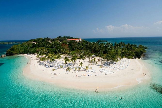 Samana Full Day -baracardi island, horses, lemon waterfall - What the day includes: breakfast, buffet lunch, and drinks that keep you steady