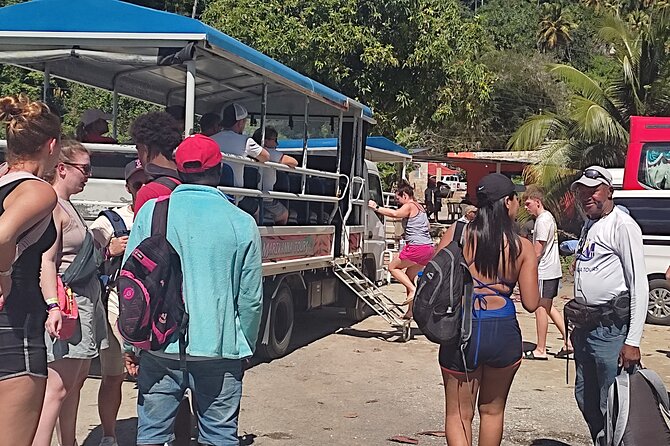 Samana Full Day -baracardi island, horses, lemon waterfall - Guides, hospitality, and the horseback helper factor