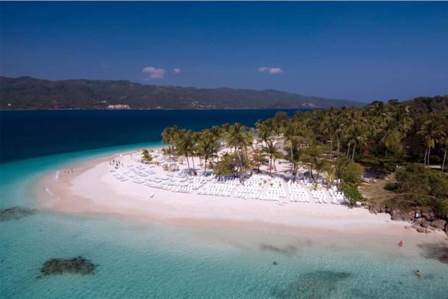 Samana: Los Haitises National Park & Cayo Levantado Tour - Crew, Guides, and Photo Help: Little Details That Matter