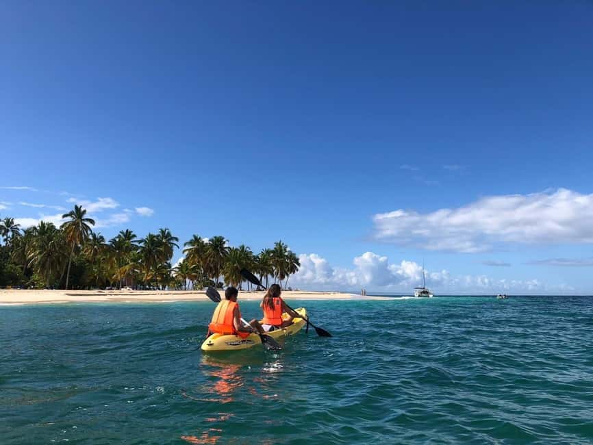 Samaná: Whale, Cayo Levantado, & Kayak in Samaná Bay Tour - Boarding at Samaná Port: your day starts on the water