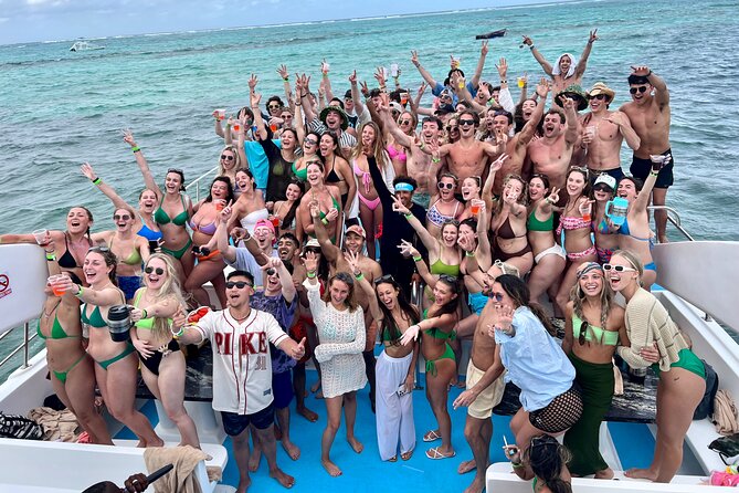 Sand-Bar Punta Cana Party Boat unlimited drinks, snorkeling Vibes - Cruising From Bávaro Beach to the Natural Pool (Plus Dolphin Spotting)