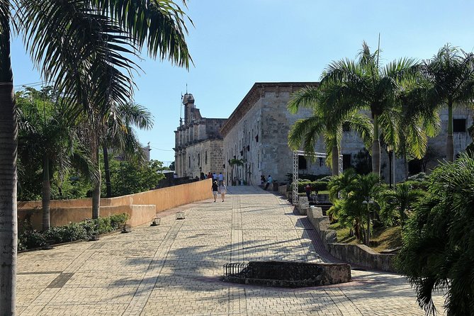 Santo Domingo - Door-to-door pickup from Bávaro and Bayahibe