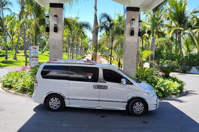 Santo Domingo Airport and Lopesan Costa Bavaro Private Transfer - When this transfer is the best fit (and when it isn’t)