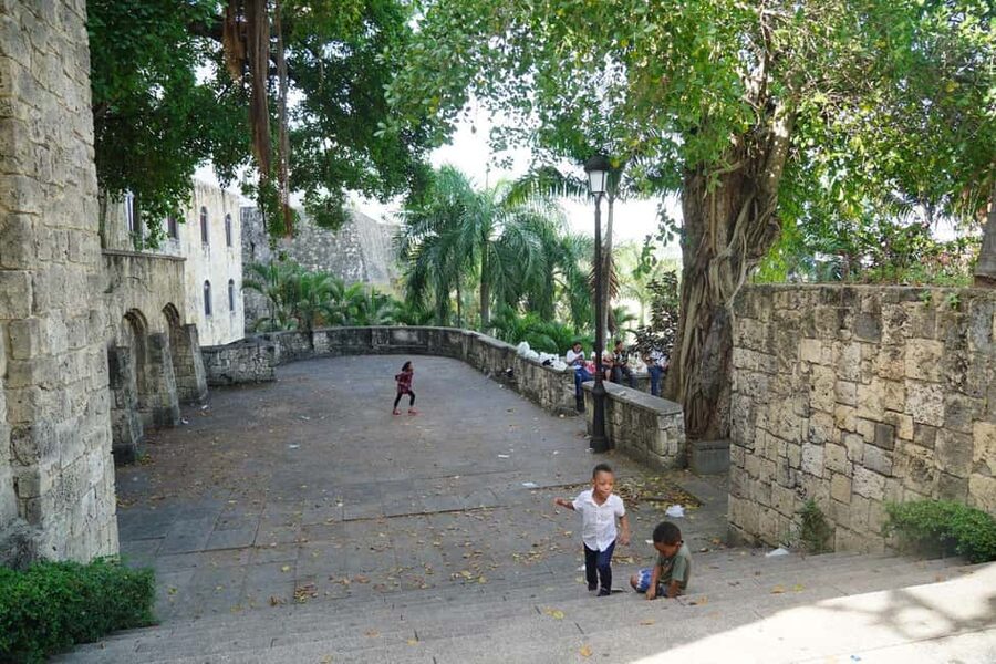 Santo Domingo City Tour From Punta Cana - Malecon, Pantheon, and the National Palace: monuments that explain power