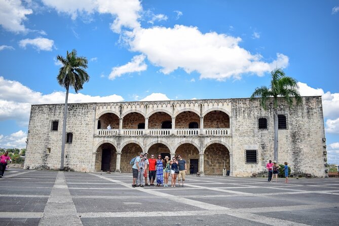 Santo Domingo City Tour From Punta Cana With Pick Up - Los Tres Ojos National Park: cave lakes and the “inside vs outside” views