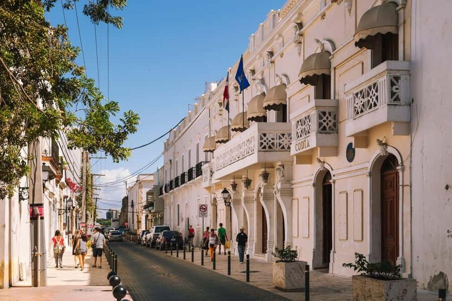 Santo Domingo Colonial City Tour Full Day with Lunch - Faro a Colón and Casa de Colón: Seeing Columbus in Stone and Symbol