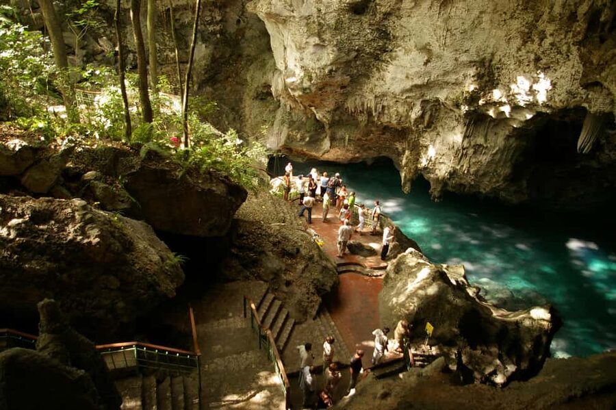 Santo Domingo: Colonial Zone, 3 Eyes, Cave Cable Car Tour - Los Tres Ojos: three lakes underground, plus that cable car feeling
