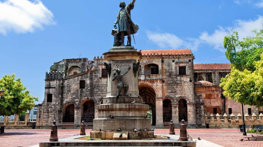Santo Domingo: Colonial Zone, 3 Eyes, Cave Cable Car Tour - Santo Domingo Teleférico: the fast way to see how the city sits