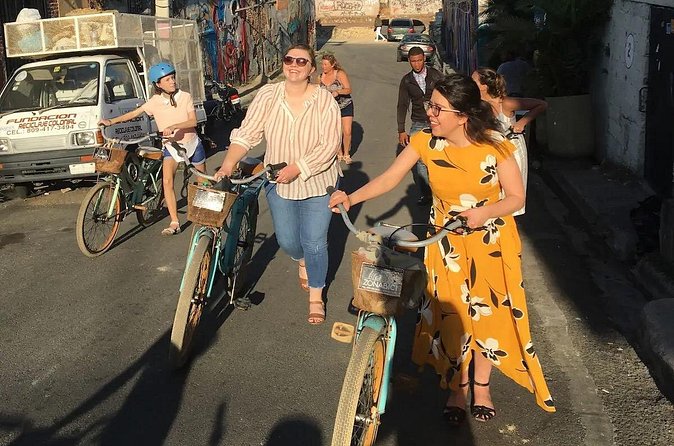 Santo Domingo: Colonial Zone Bike Tour - Calle las Damas: the oldest street stop for photos and people-watching