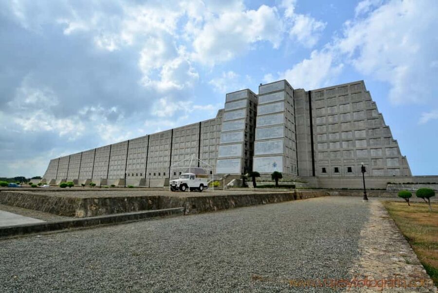 Santo Domingo Colonial Zone City Tour - Columbus Lighthouse: A Monument Stop with Big Symbolism