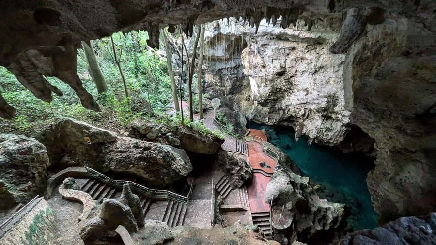 Santo Domingo: Los Tres Ojos, Boca Chica & More - Pickup in Zona Colonial: how the van plan works