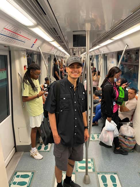 Santo Domingo: The Authentic Dominican Neighborhood Tour - The train ride: why public transit makes history feel real