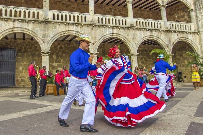 Santo Domingo Tour From Punta Cana - Zona Colonial, Los Tres Ojos - National Palace and Columbus landmarks: why the route feels connected