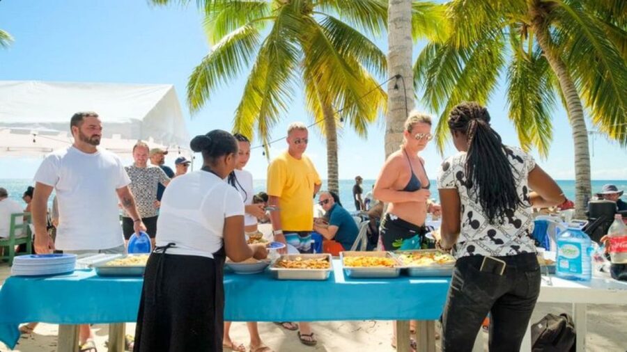 Saona Island All Inclusive Tour - Saona Beach time: volleyball, lounge space, and the crowd question